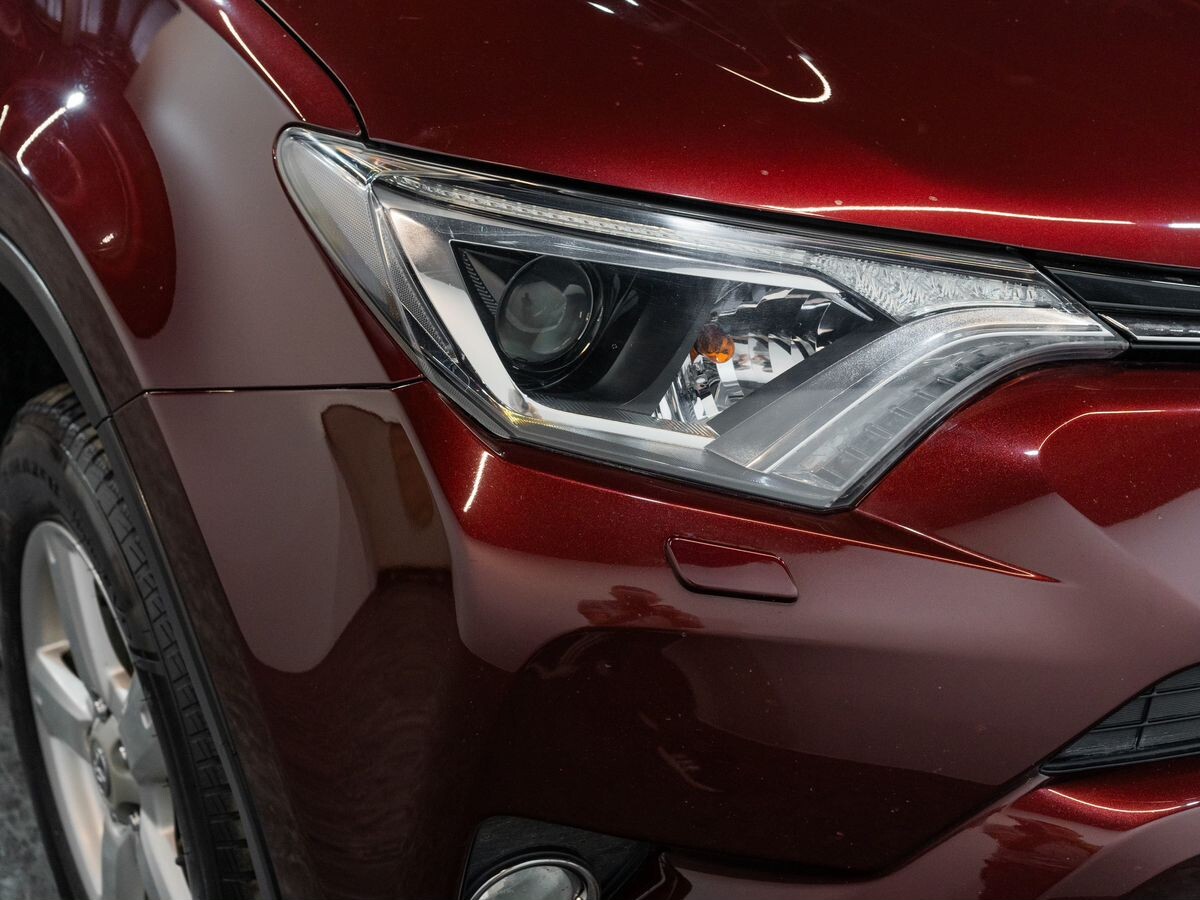 Toyota RAV4 2018 - фото автомобиля