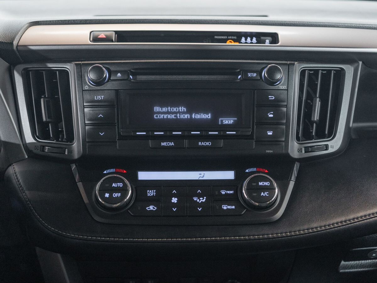 Toyota RAV4 2018 - фото автомобиля