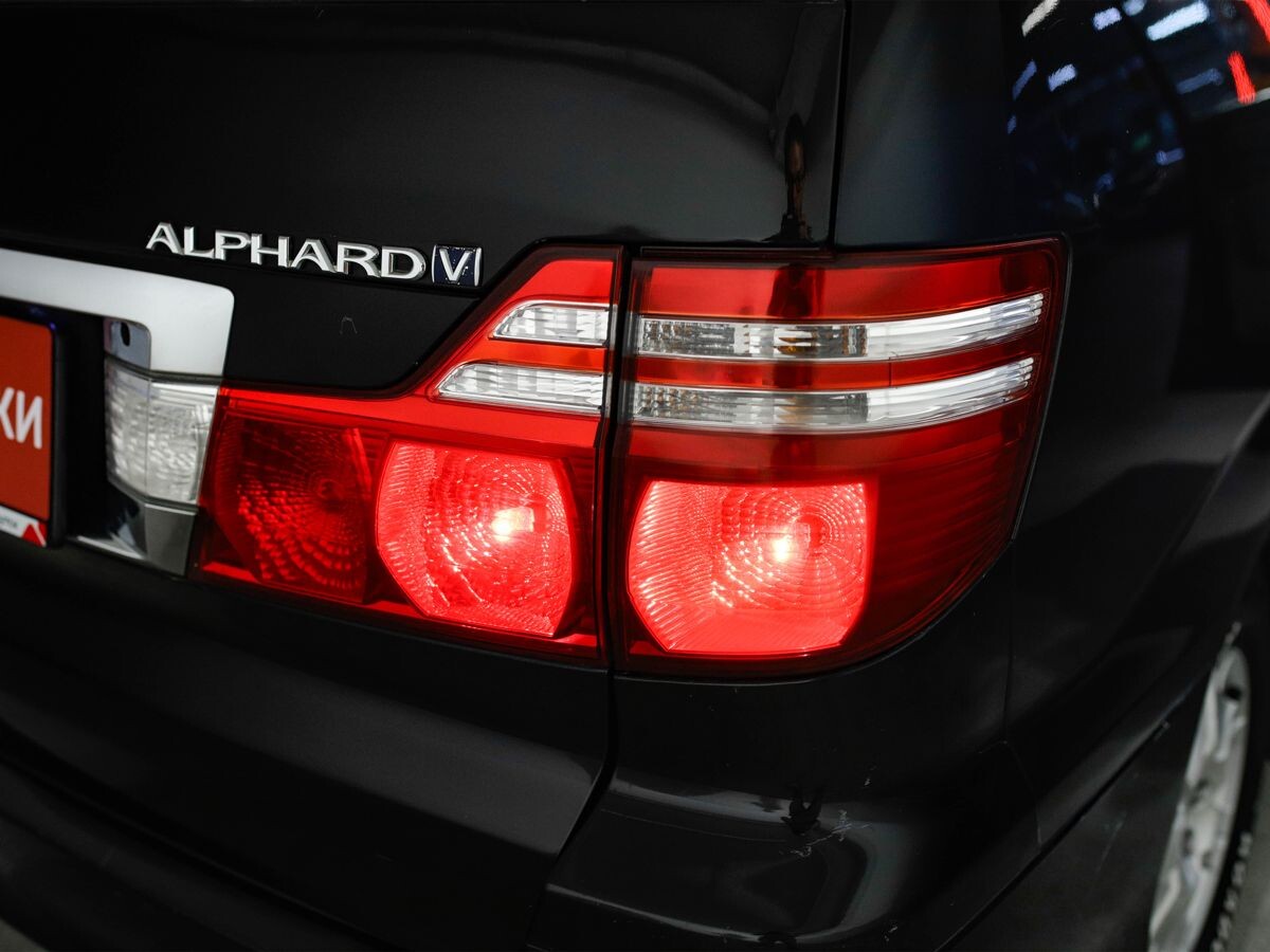 Toyota Alphard 2007 - фото автомобиля