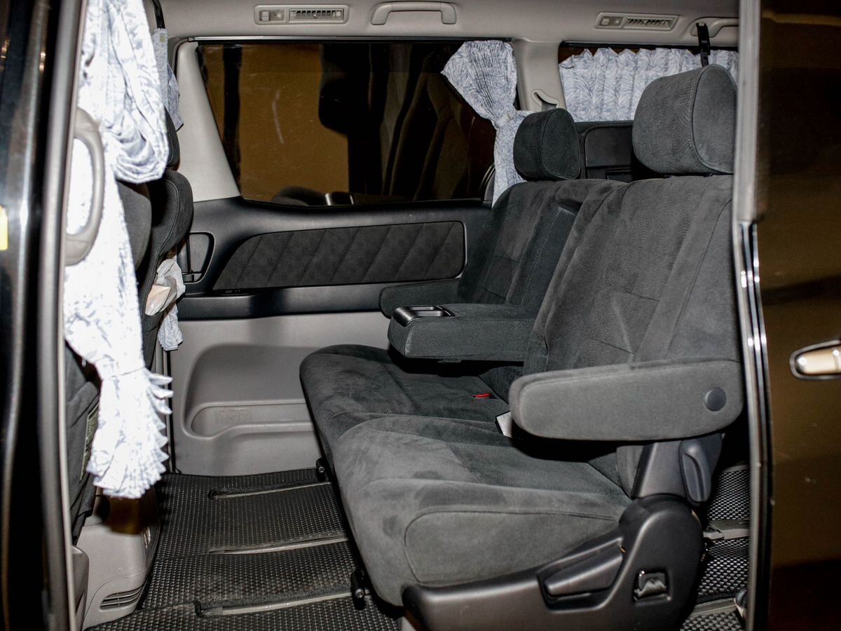 Toyota Alphard 2007 - фото автомобиля
