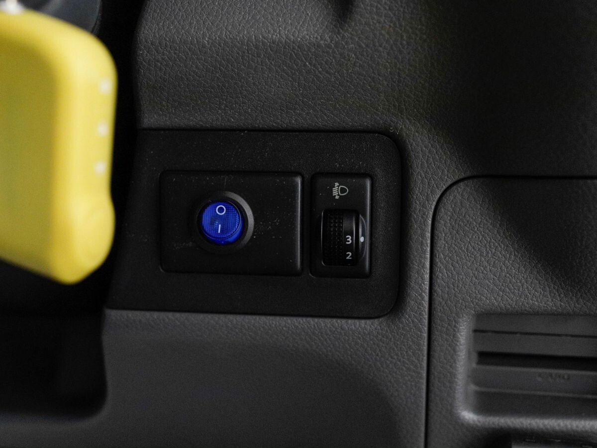 Nissan NV200 2015 - фото автомобиля