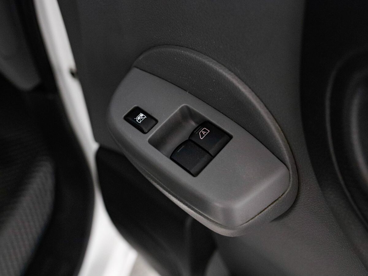 Nissan NV200 2015 - фото автомобиля