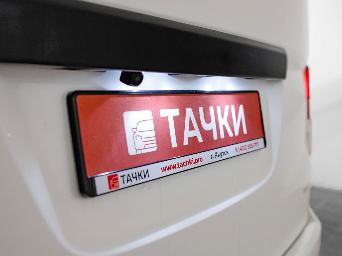 Nissan NV200 2015 - фото автомобиля