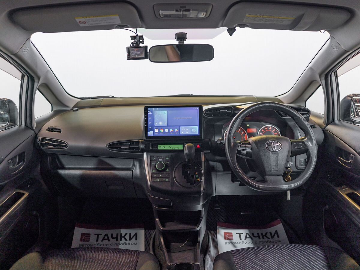 Toyota Wish 2015 - фото автомобиля