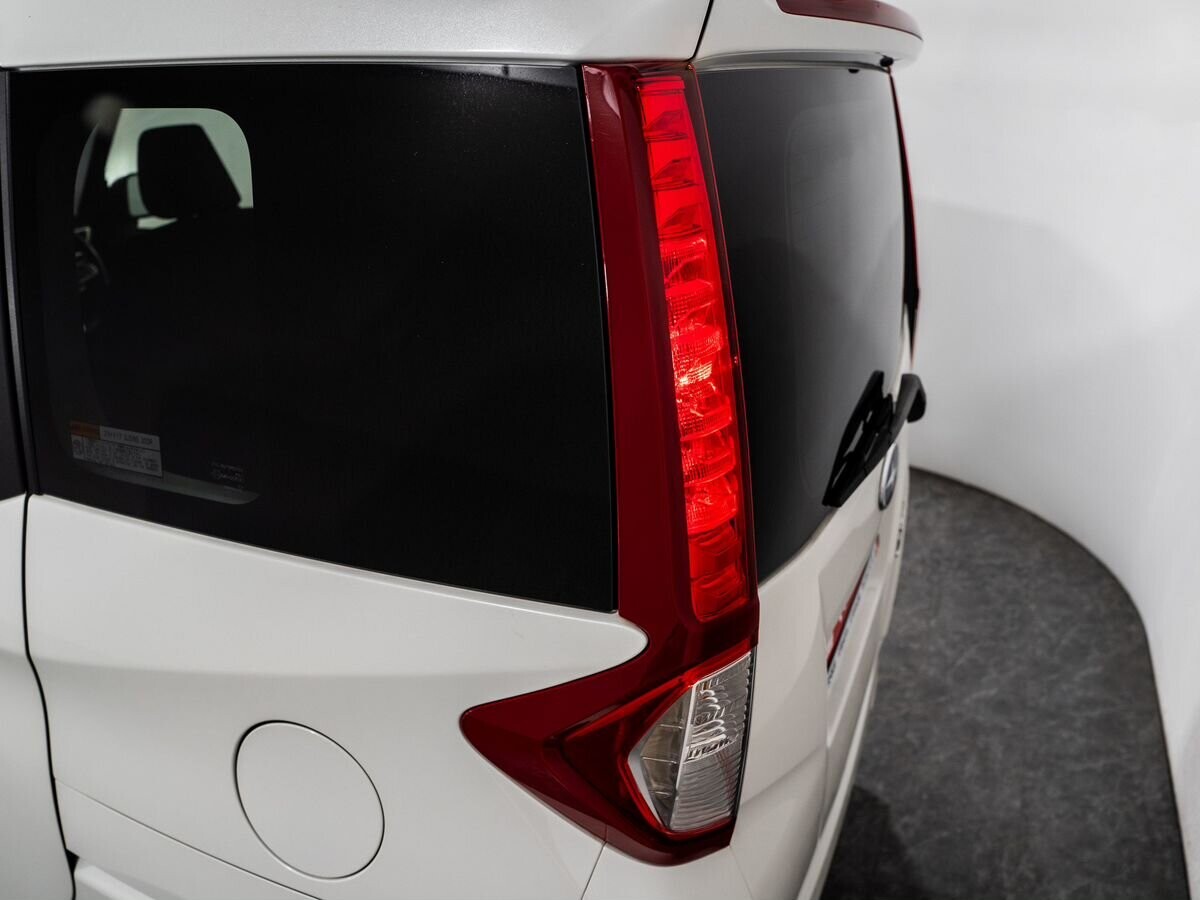 Subaru Justy 2018 - фото автомобиля