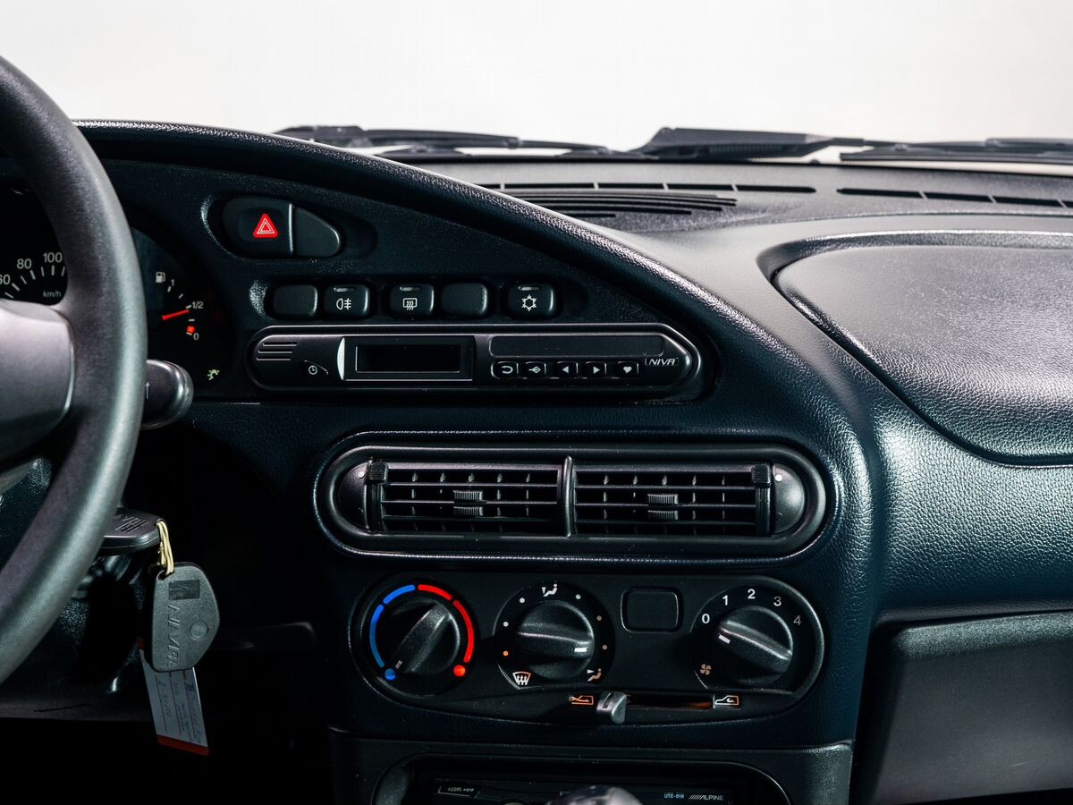 Chevrolet Niva 2016 - фото автомобиля