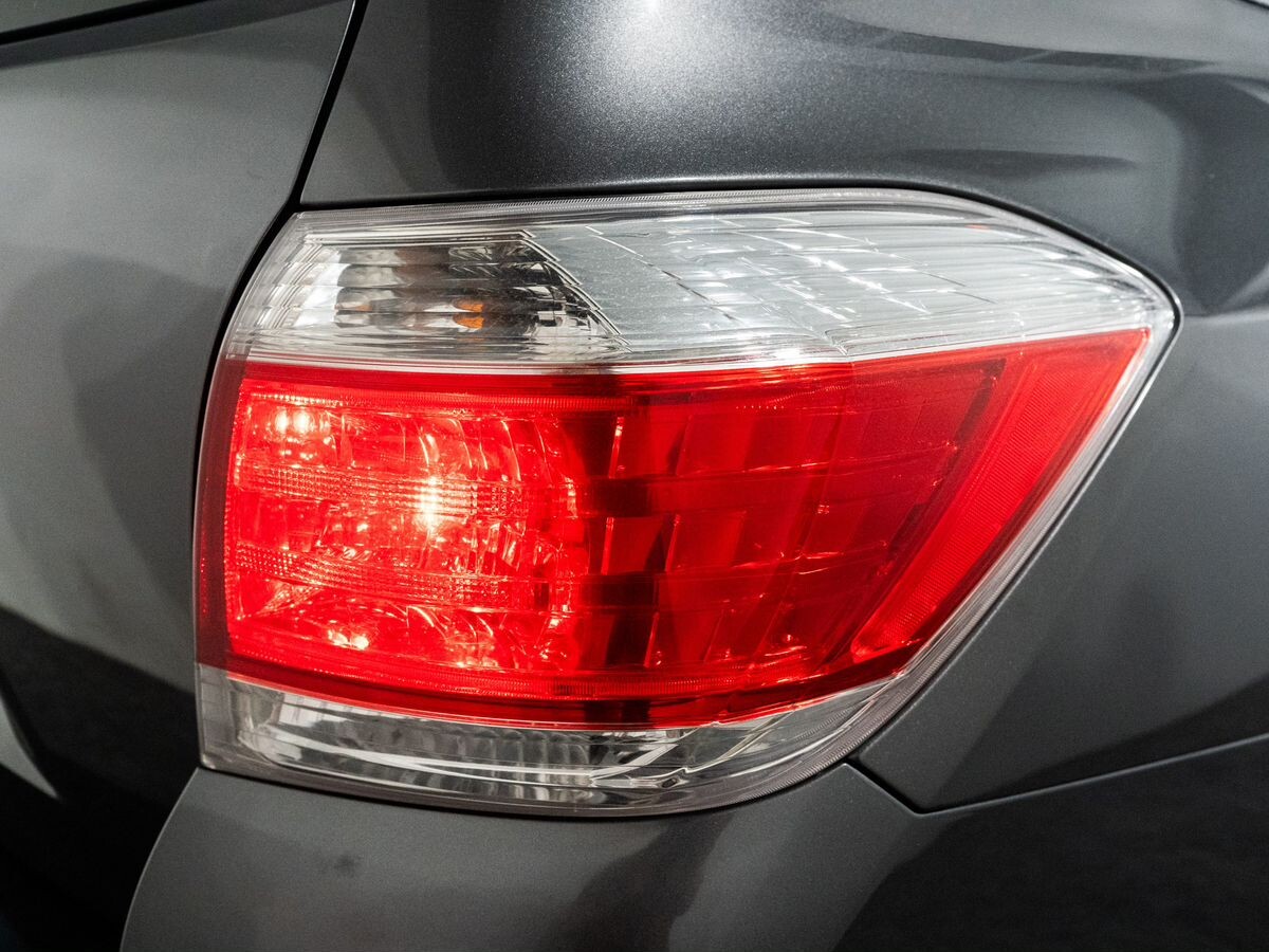 Toyota Highlander 2010 - фото автомобиля