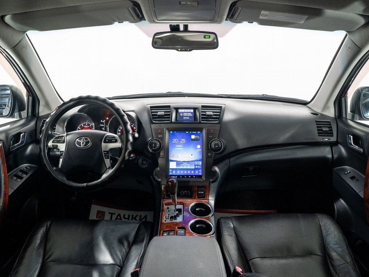 Toyota Highlander 2010 - фото автомобиля