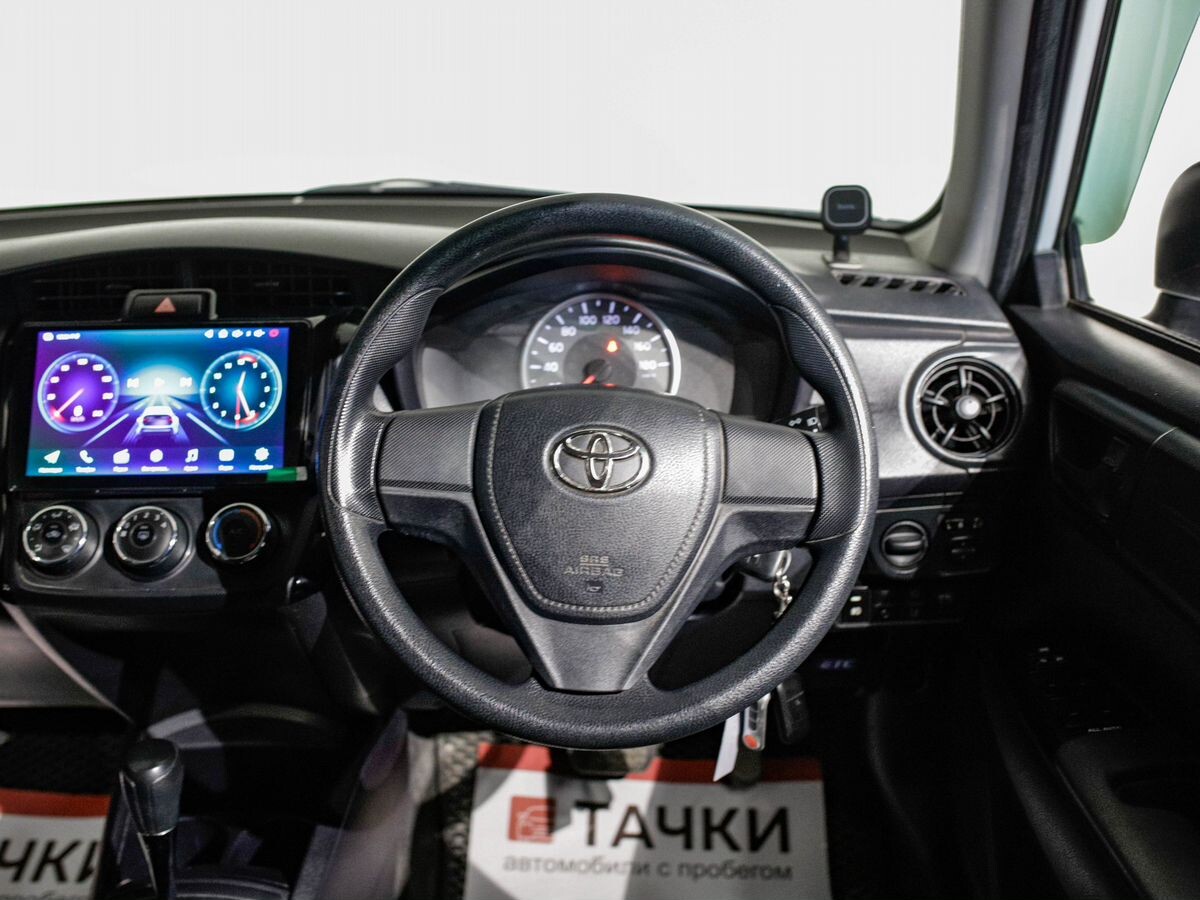 Toyota Corolla Axio 2017 - фото автомобиля
