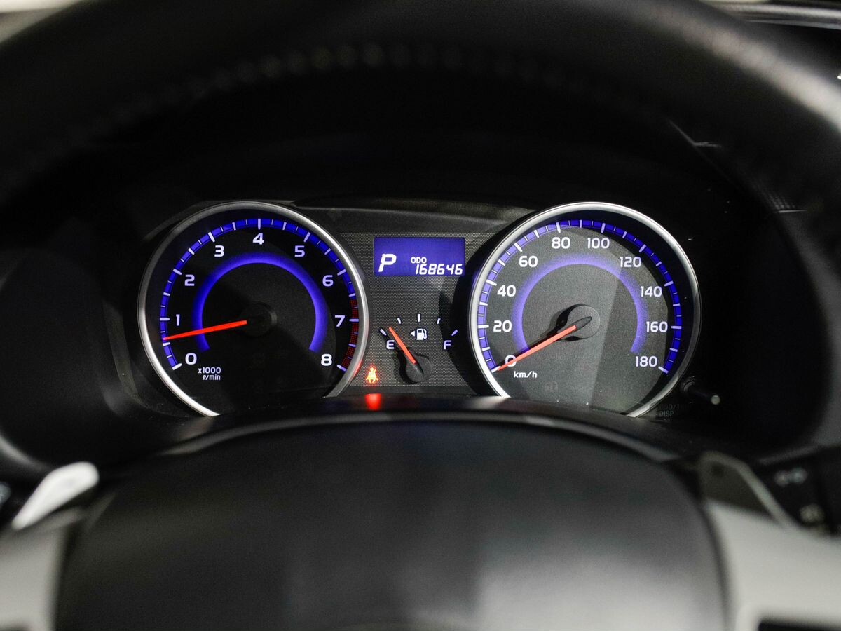 Toyota Wish 2013 - фото автомобиля