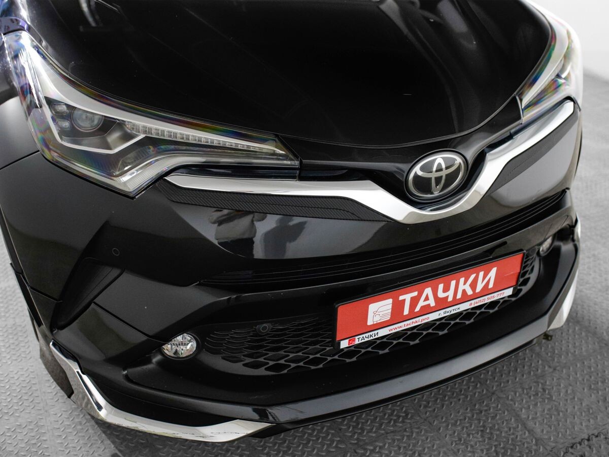 Toyota C-HR 2017 - фото автомобиля