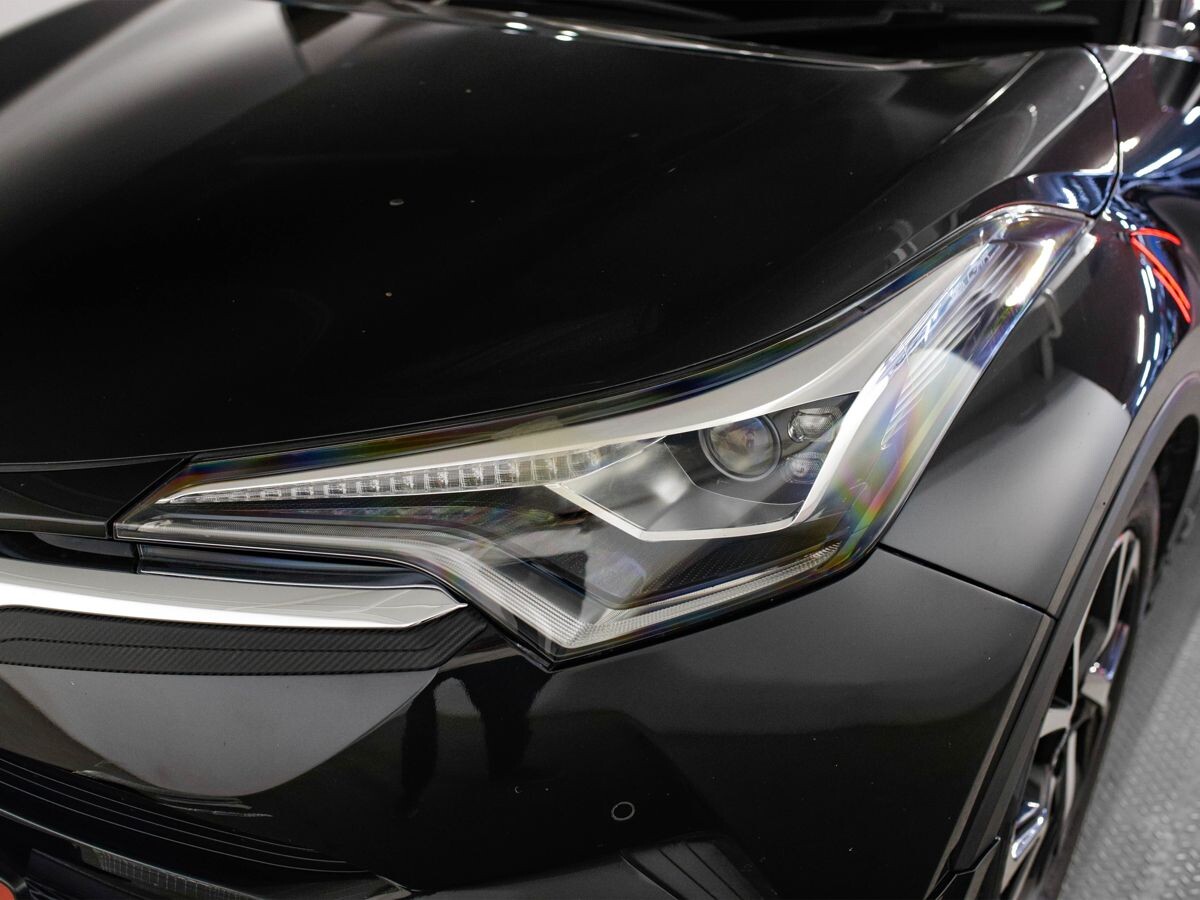 Toyota C-HR 2017 - фото автомобиля