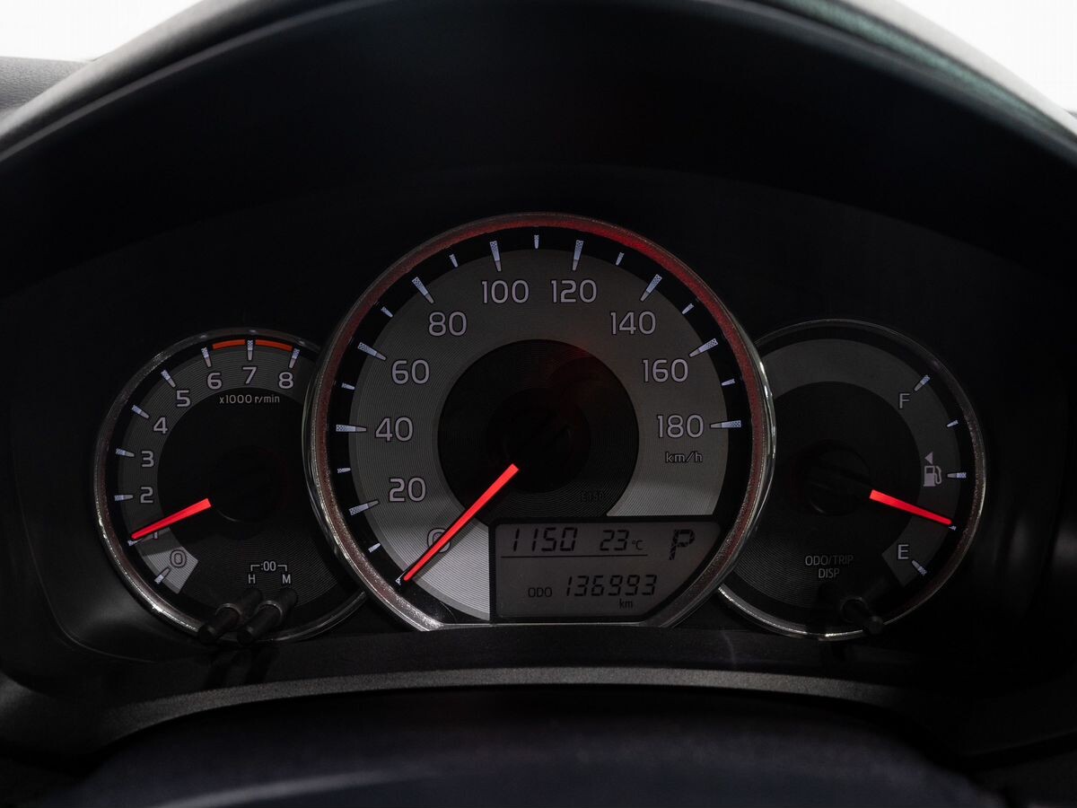 Toyota Corolla Fielder 2012 - фото автомобиля