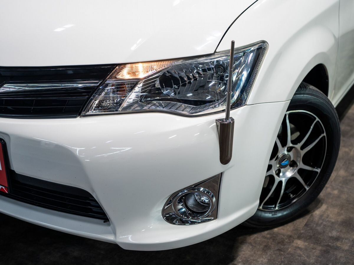 Toyota Corolla Fielder 2012 - фото автомобиля