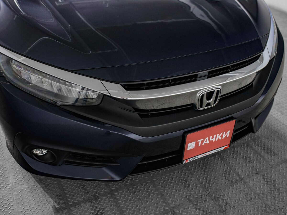 Honda Civic 2018 - фото автомобиля
