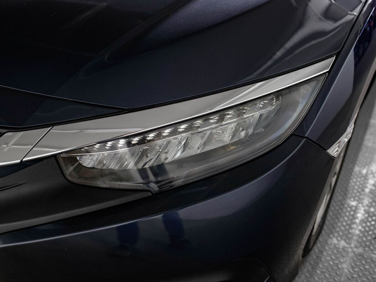 Honda Civic 2018 - фото автомобиля