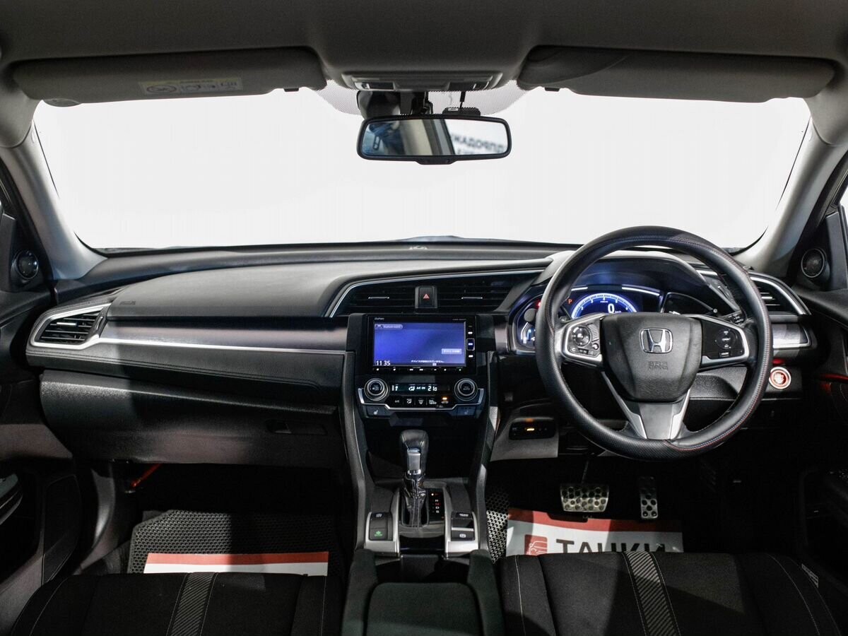 Honda Civic 2018 - фото автомобиля