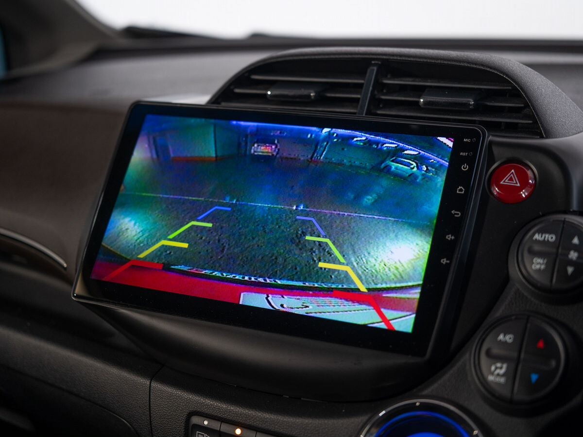 Honda Fit Shuttle 2012 - фото автомобиля