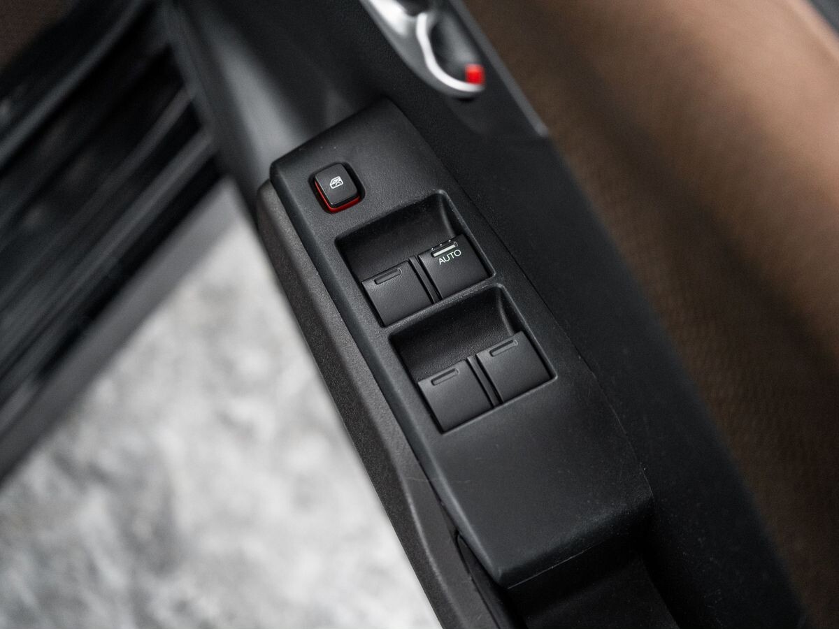 Honda Fit Shuttle 2012 - фото автомобиля