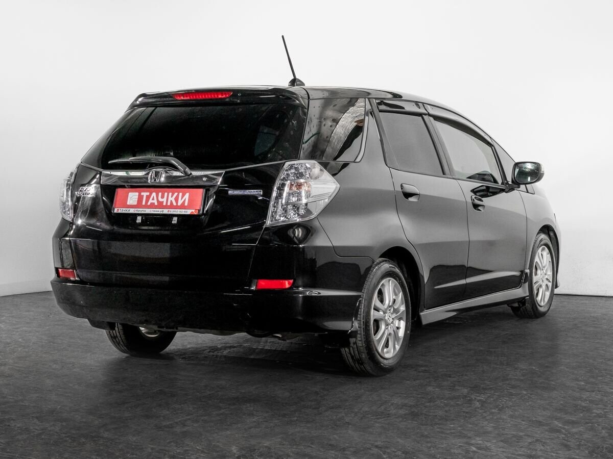 Honda Fit Shuttle 2012 - фото автомобиля