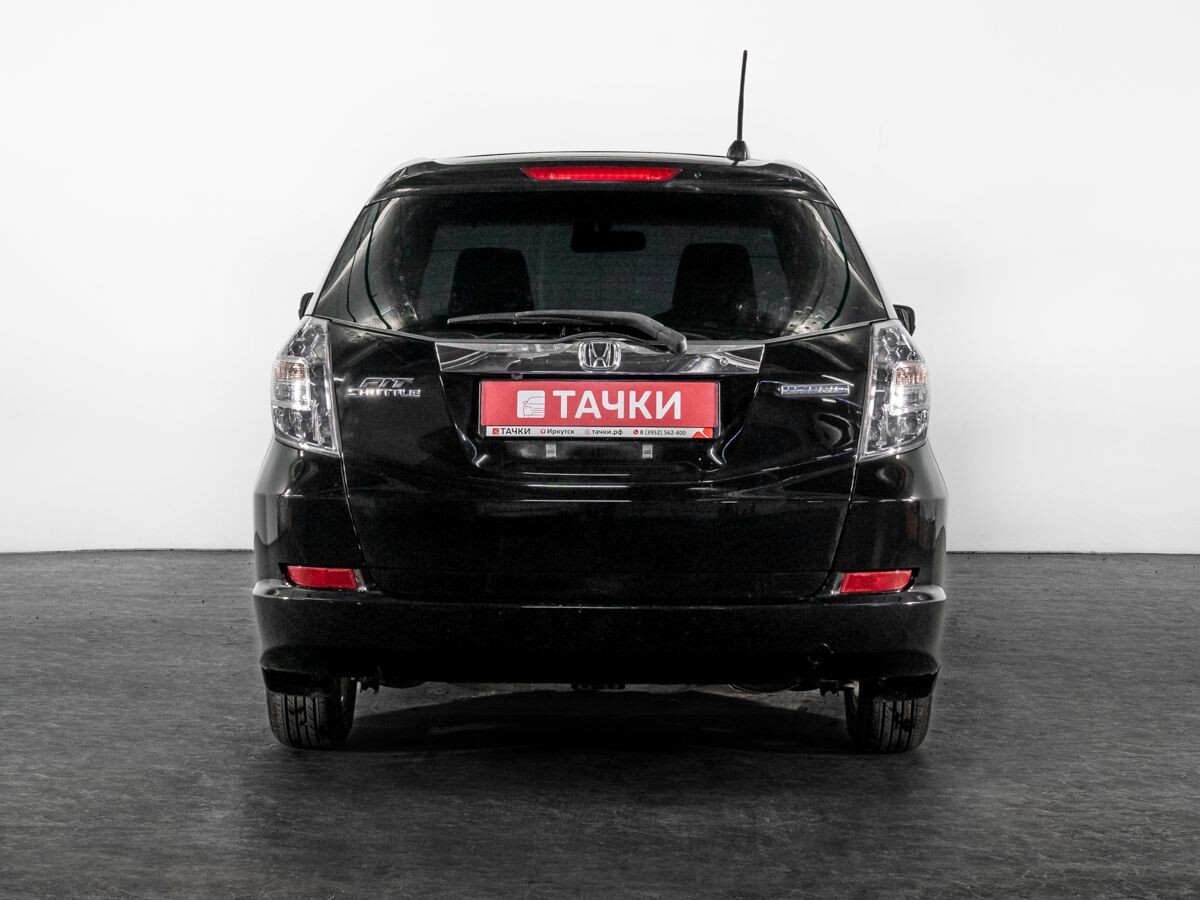 Honda Fit Shuttle 2012 - фото автомобиля