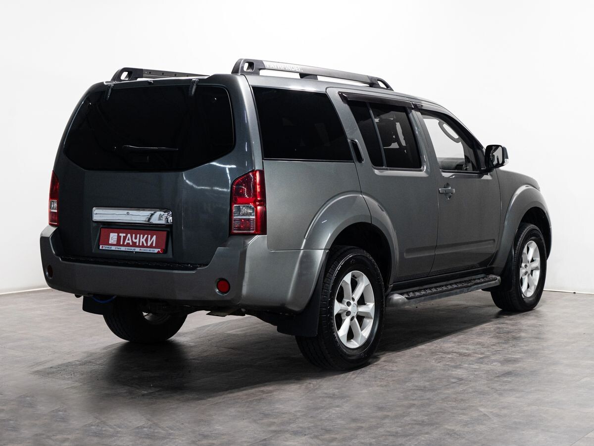 Nissan Pathfinder 2007 - фото автомобиля