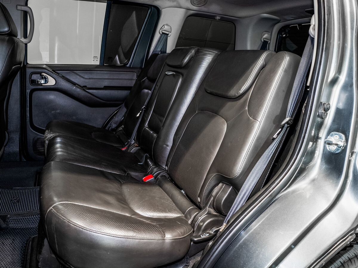 Nissan Pathfinder 2007 - фото автомобиля