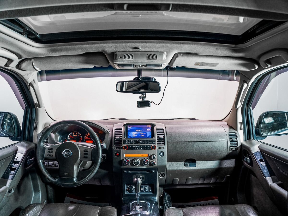 Nissan Pathfinder 2007 - фото автомобиля