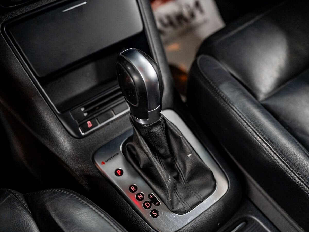 Volkswagen Tiguan 2010 - фото автомобиля
