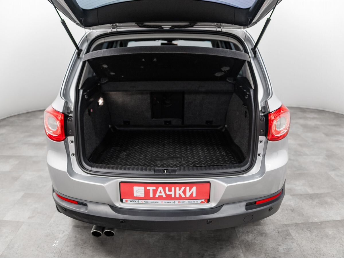 Volkswagen Tiguan 2010 - фото автомобиля