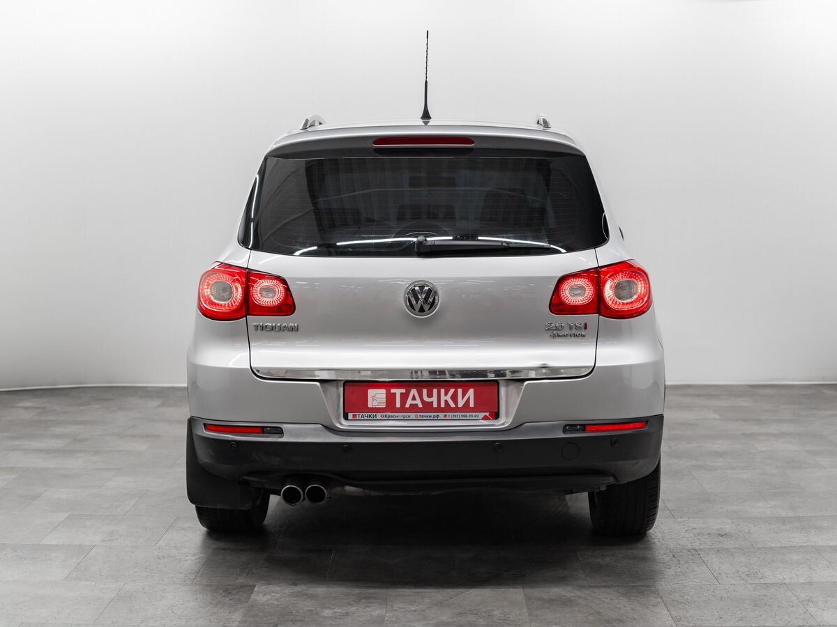 Volkswagen Tiguan 2010 - фото автомобиля
