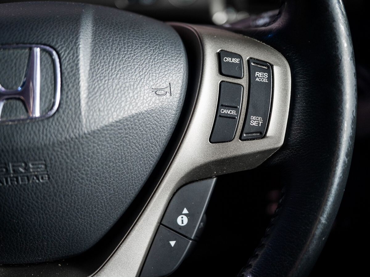 Honda Freed Spike 2013 - фото автомобиля