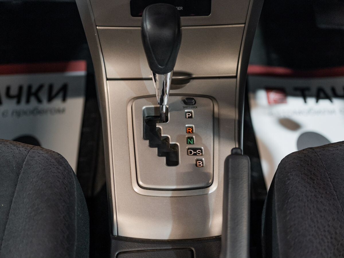 Toyota Corolla Fielder 2010 - фото автомобиля