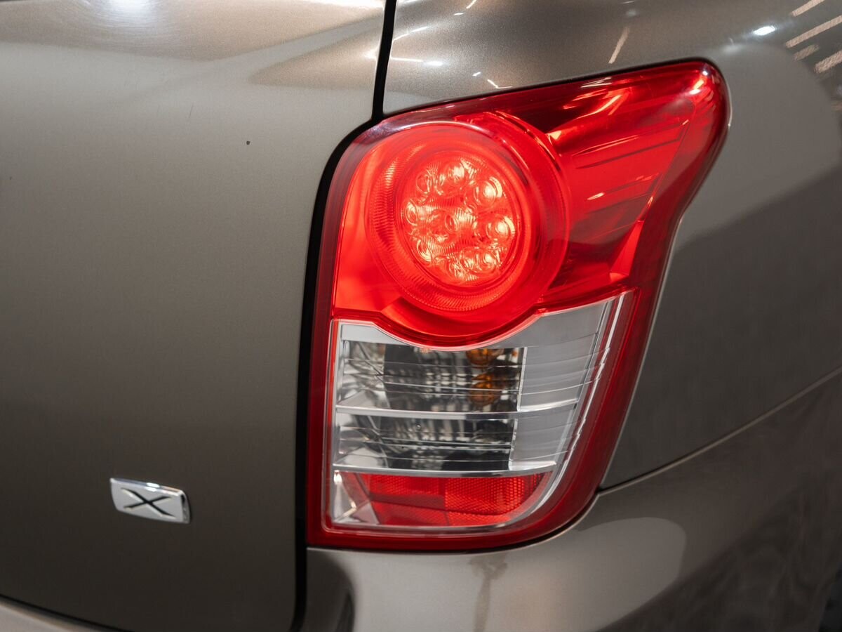 Toyota Corolla Fielder 2010 - фото автомобиля