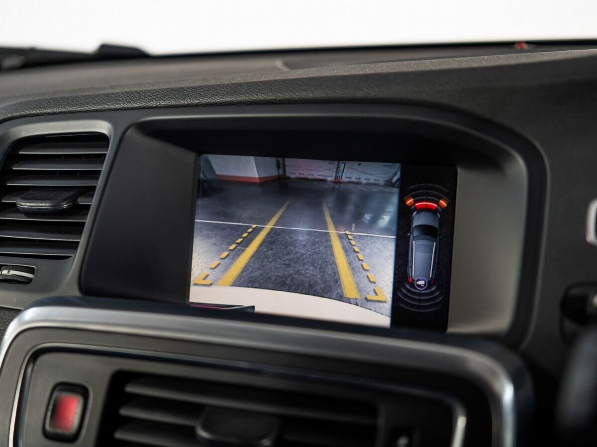 Volvo V60 2013 - фото автомобиля