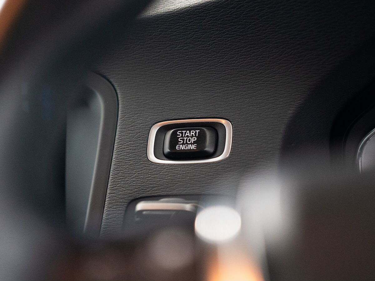 Volvo V60 2013 - фото автомобиля