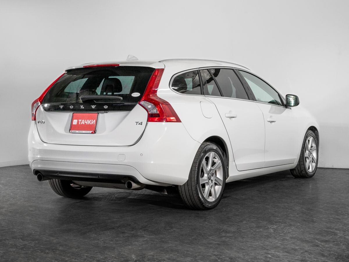 Volvo V60 2013 - фото автомобиля