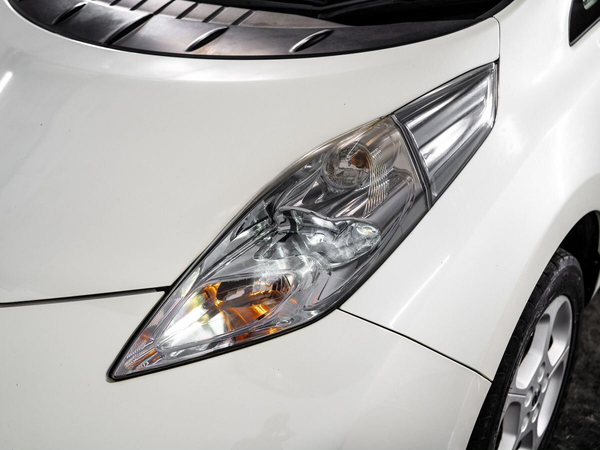 Nissan Leaf 2011 - фото автомобиля