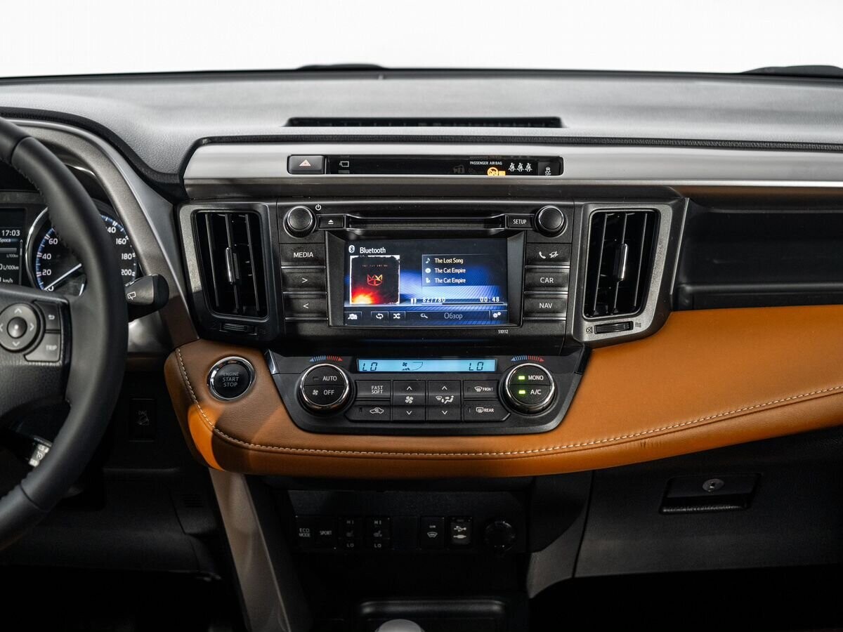 Toyota RAV4 2016 - фото автомобиля