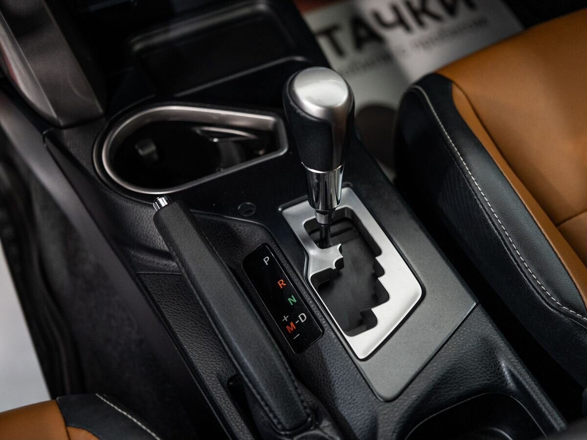 Toyota RAV4 2016 - фото автомобиля