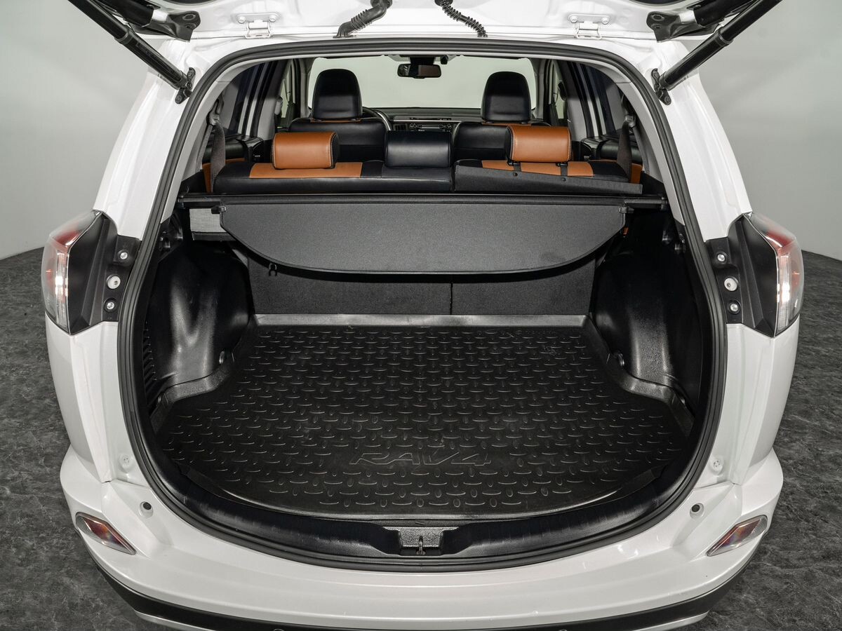 Toyota RAV4 2016 - фото автомобиля