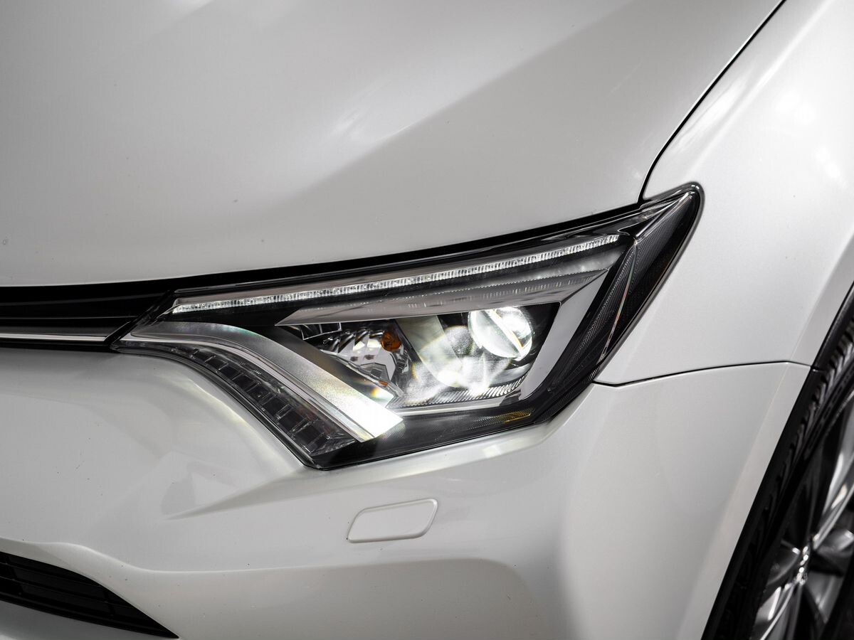 Toyota RAV4 2016 - фото автомобиля