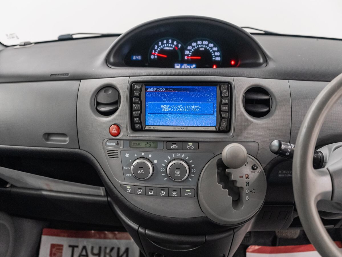 Toyota Sienta 2004 - фото автомобиля