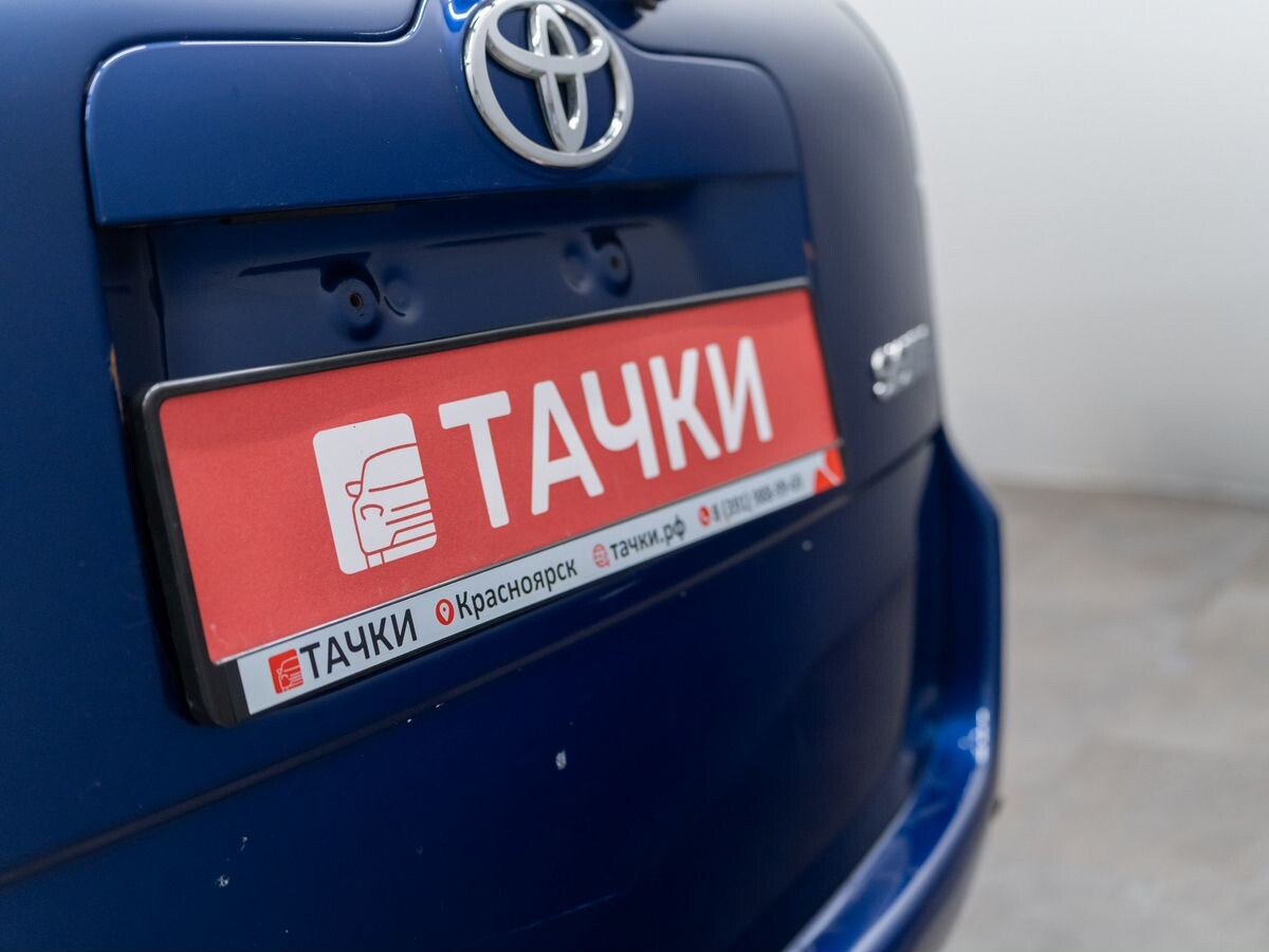 Toyota Sienta 2004 - фото автомобиля