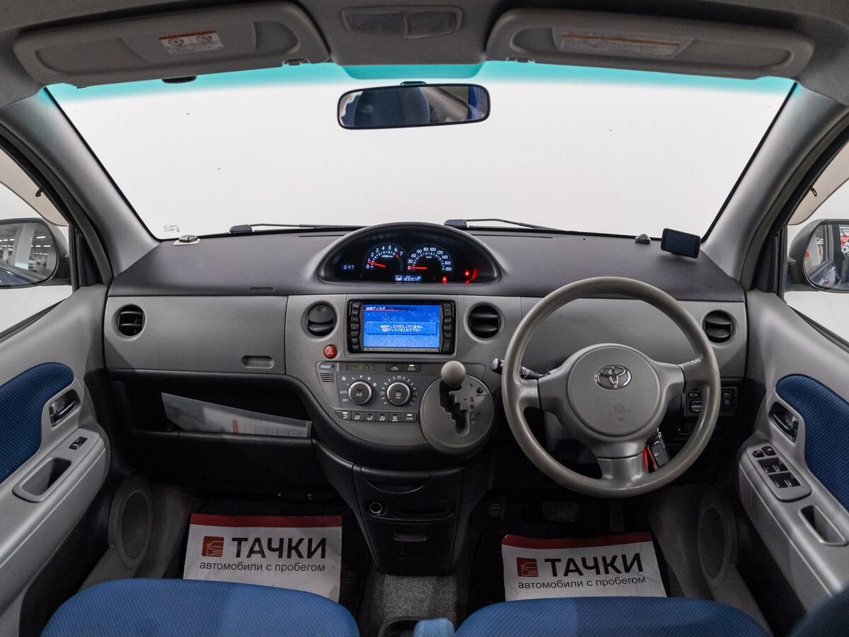 Toyota Sienta 2004 - фото автомобиля