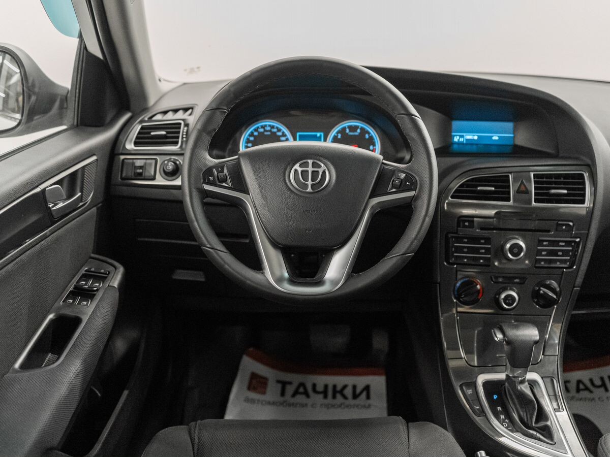 Brilliance V5 2015 - фото автомобиля