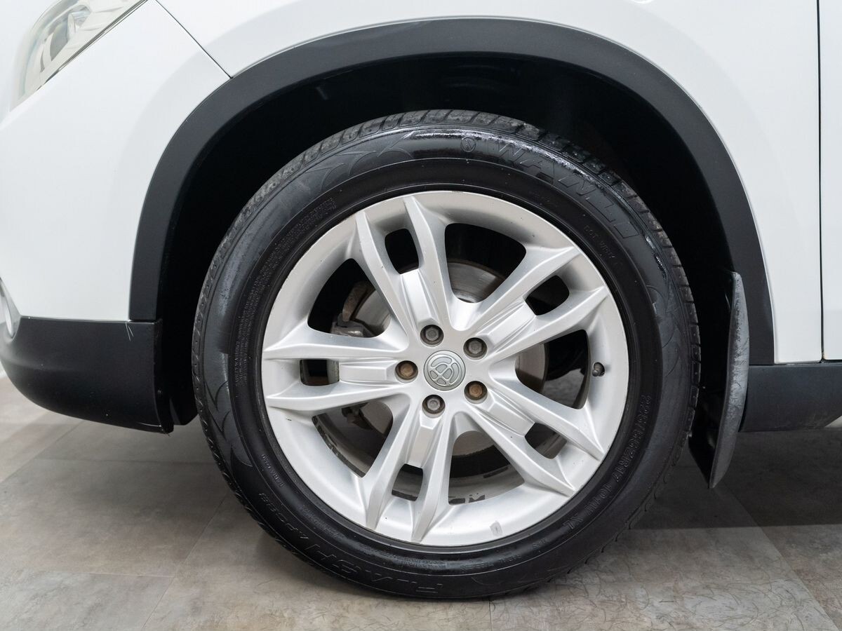 Brilliance V5 2015 - фото автомобиля