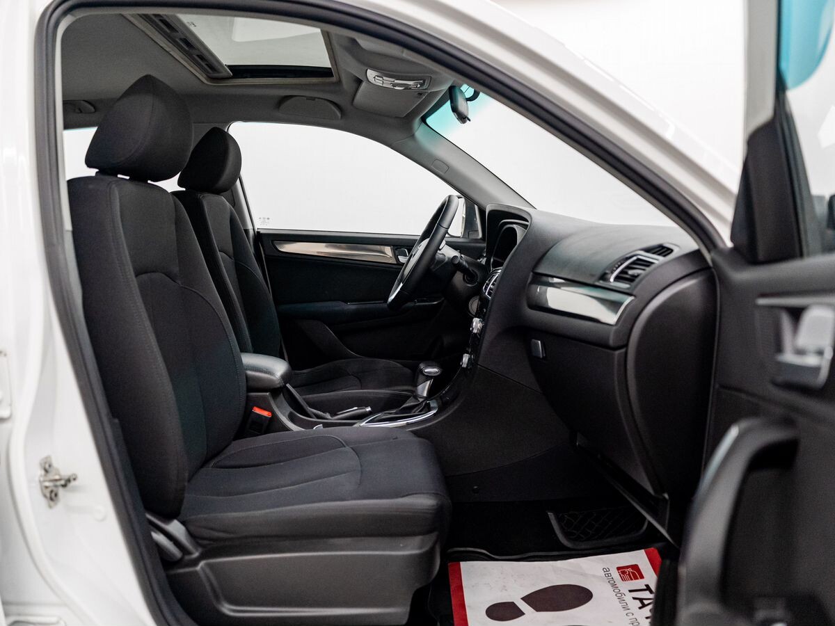 Brilliance V5 2015 - фото автомобиля