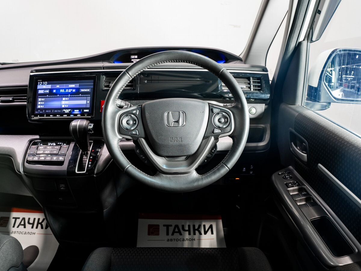 Honda Stepwgn 2020 - фото автомобиля
