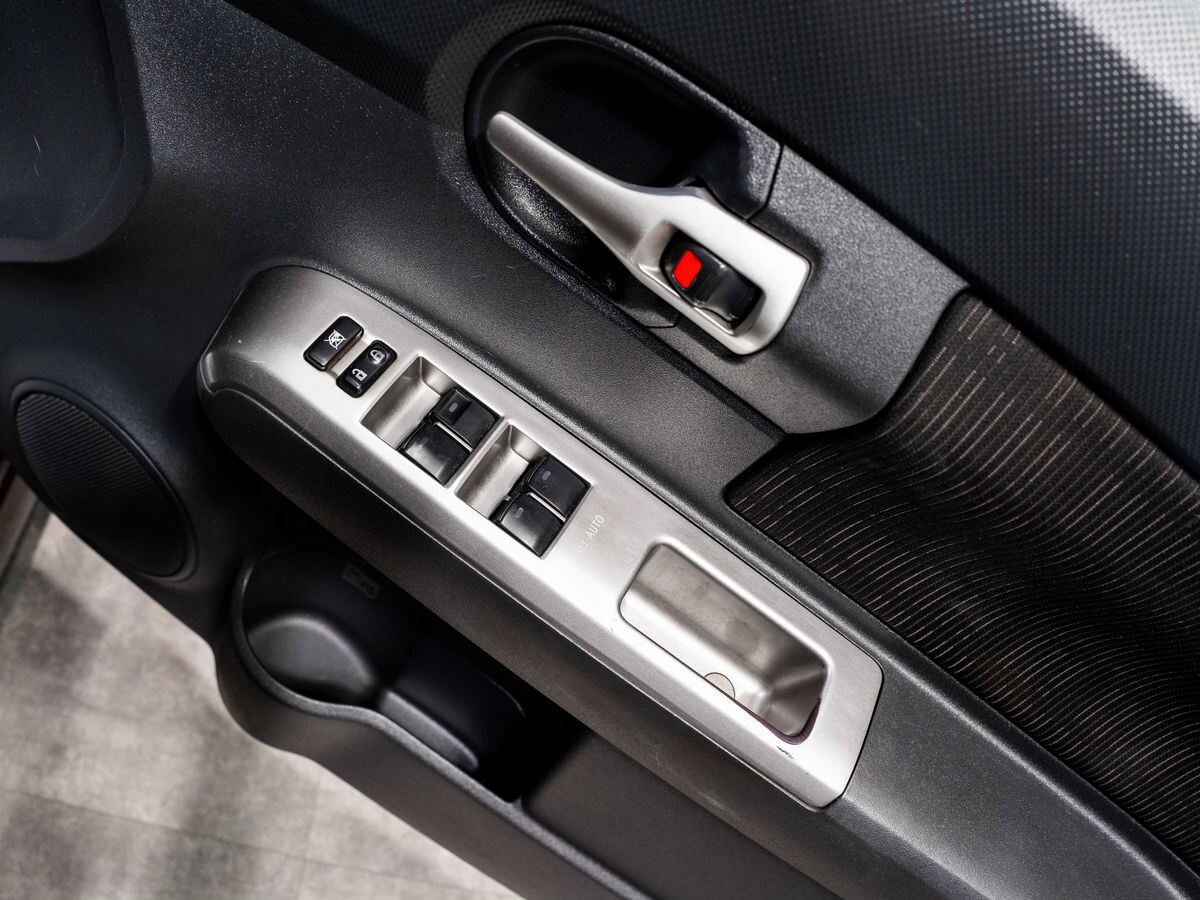 Toyota Corolla Rumion 2010 - фото автомобиля